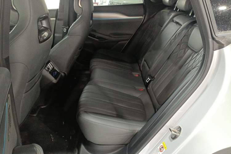 Used BYD Song L EV 2025 Intelligent Driving Version 662 km LiDAR Excellence Edition