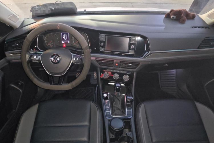 Used Volkswagen Sagitar 2019 280TSI DSG Comfort Version China VI Standard Center Console