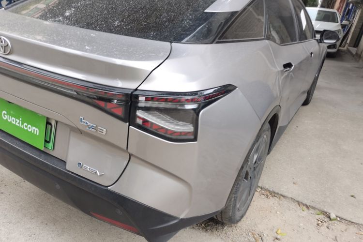 Used Toyota bZ3 2023 616 km Long-Range PRO