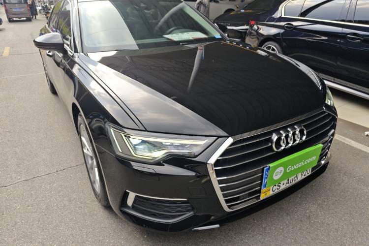 Used Audi A6L 2021 40 TFSI Luxury Prestige Edition Front Right 45 Deg