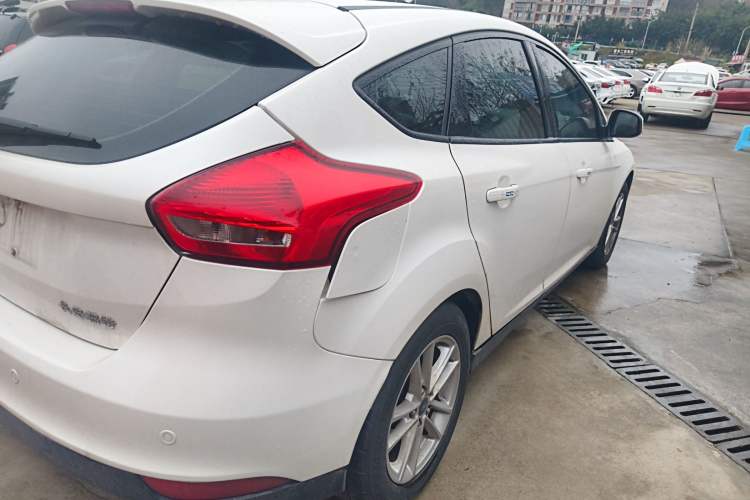 Used Ford Focus 2015 Hatchback 1.6L Automatic Fashion Edition