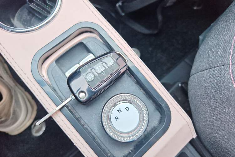 Used Chery New Energy QQ Ice Cream 2022 170km Sundae Phosphate Lithium-Ion