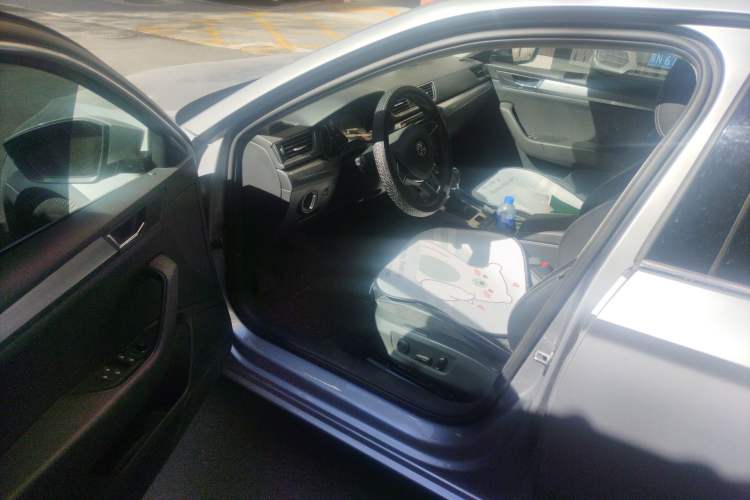 Used Skoda Superb 2016 TSI330 DSG Innovation Edition Driver Seat