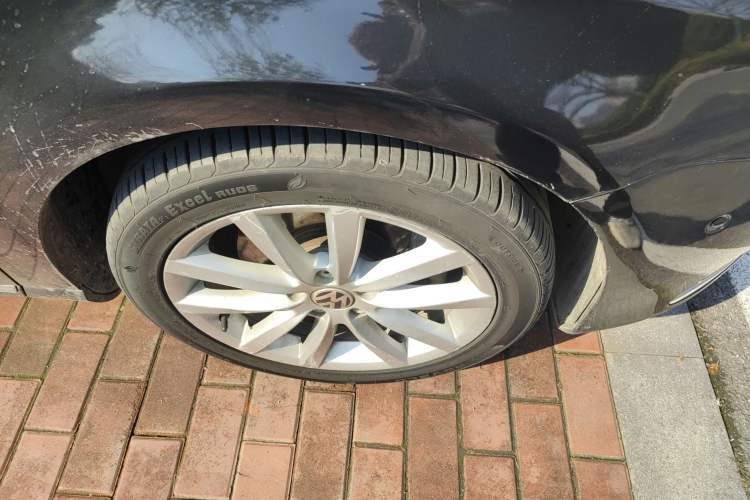 Used Volkswagen Magotan 2013 1.8TSI Prestige Model Right Front Wheel Hub