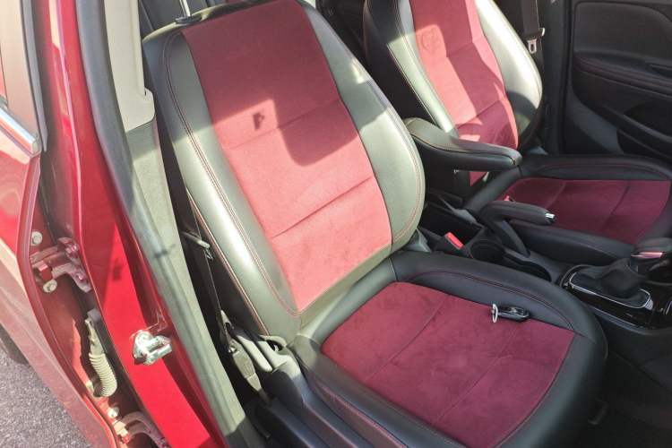 Used Buick Encore 2018 18T Automatic Two-Wheel Drive Urban Elite Model