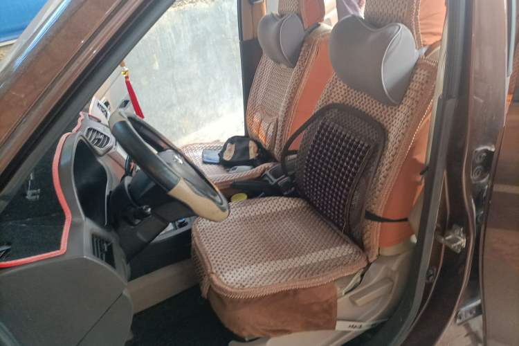 Used Wuling Hongguang 2015 1.5L S Base Model China IV Left Front Seat