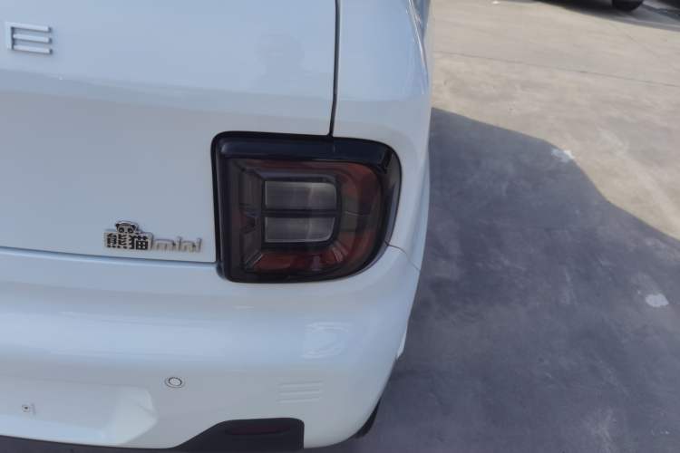 Used Geely Galaxy Panda 2023 Panda Mini 120km Asian Games Edition