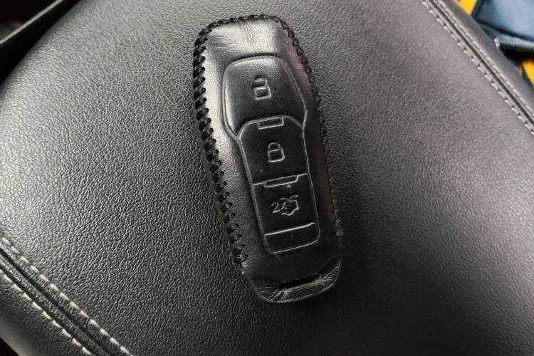 Used Ford Edge 2015 2.0T GTDi Two-Wheel-Drive High-Line Version Vehicle Key