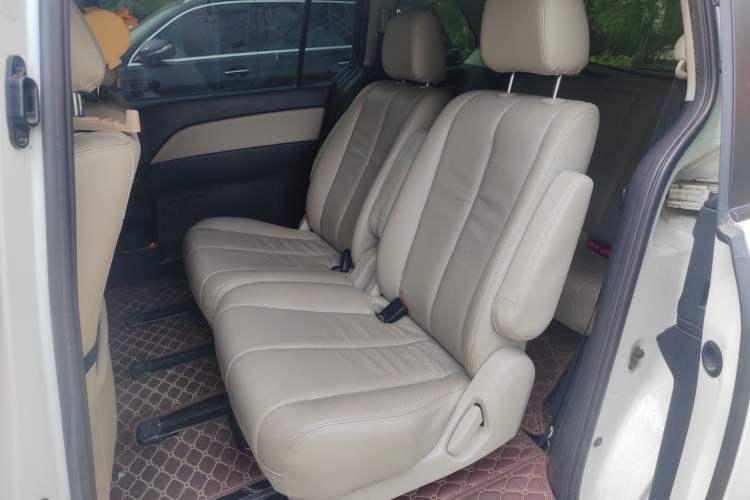 Used Mazda 8 2015 2.5L Flagship Edition
