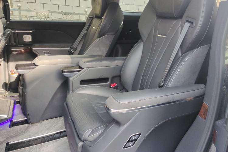 Used Hongqi HQ9 PHEV 2024 2.0T Four-Wheel Drive Luxury Edition
