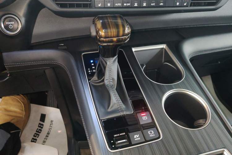 Used Toyota Sienna 2024 2.5L Hybrid Four-Wheel Drive Prestige Edition