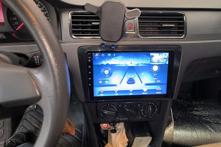 Used Volkswagen Santana 2015 1.4L Manual Fashion Edition