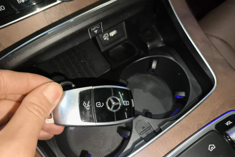 Used Mercedes-Benz E-Class 2019 E 300 L Luxury Model
