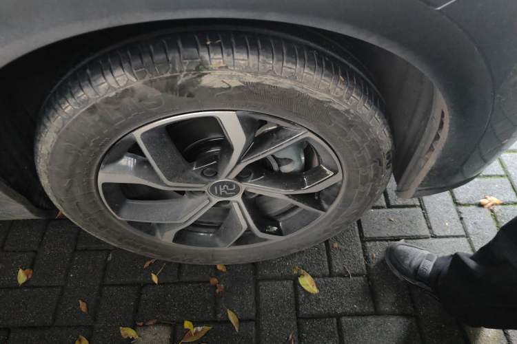 Used BYD Yuan PLUS 2022 510 km Luxury Version Right Front Wheel Hub