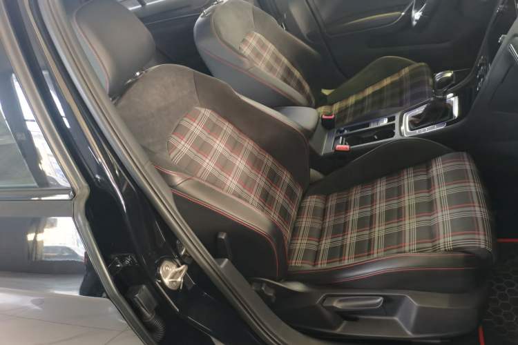 Used Volkswagen Golf GTI 2018 2.0 TSI GTI
