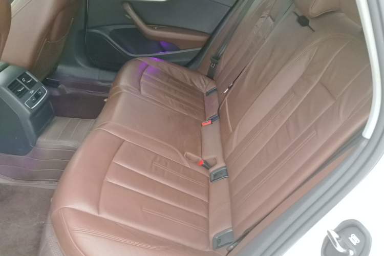 Used Audi A4L 2018 30th Anniversary Edition 40 TFSI Fashion Model Left Rear Seat