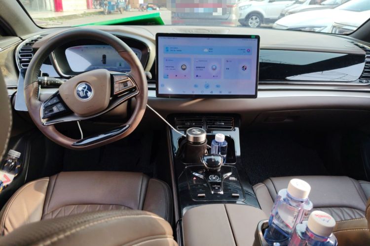 Used BYD Han 2023 EV Champion Edition 605KM Front-Drive Premium Model
