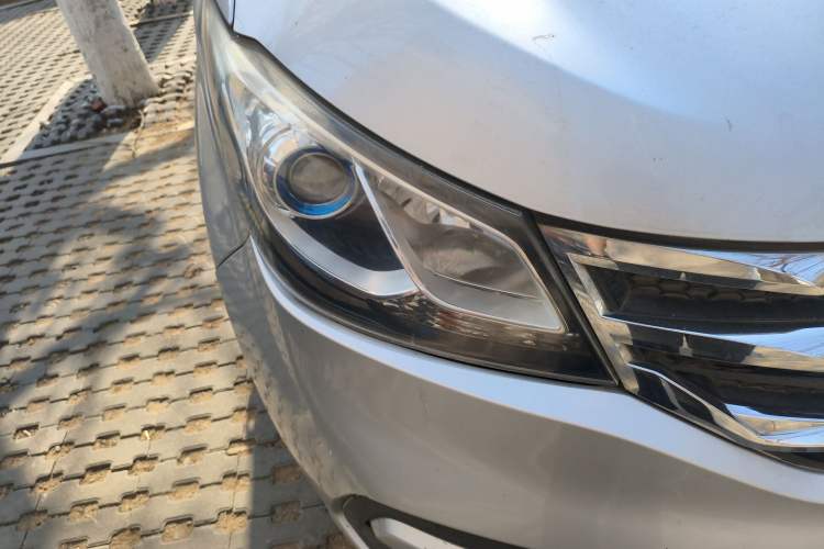 Used SAIC MAXUS G10 2014 2.0T Automatic Elite Edition
