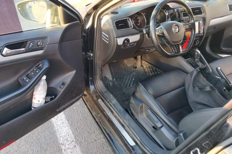 Used Volkswagen Sagitar 2017 1.6L Automatic Comfort Model Driver Seat