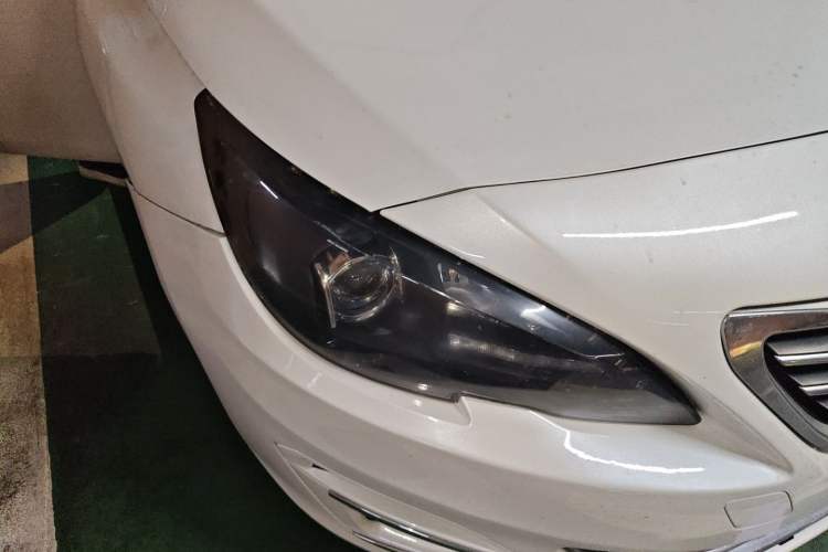 Used Peugeot 408 2016 1.6T Automatic Luxury Edition Right Front Headlight