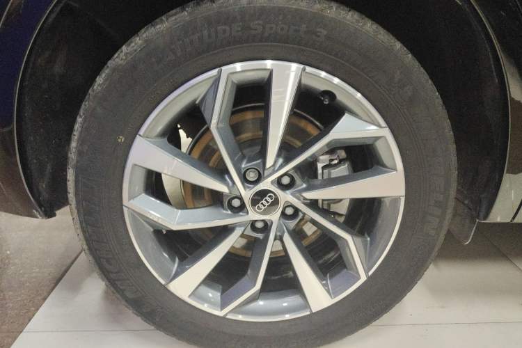 Used Audi Q5L 2023 40T Luxury Dynamic Model