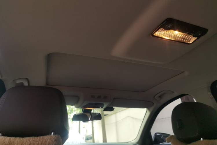 Used BMW 5 Series 2017 525Li Leading Model Headliner