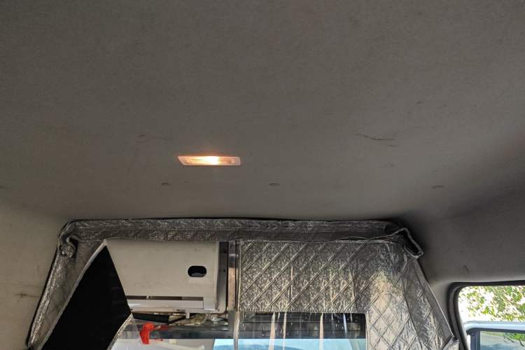 Used JMC Fushun 2023 2.0T Manual Mid-Drive Mid-Roof Commercial Multi-Purpose 7-Seater Passenger Vehicle
