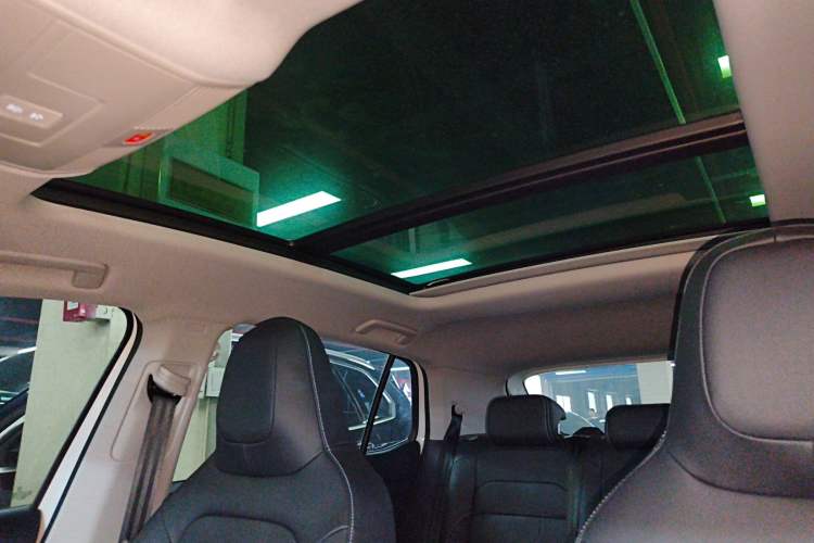 Used Volkswagen Tharu 2025 NewRui 300TSI Prestige Edition