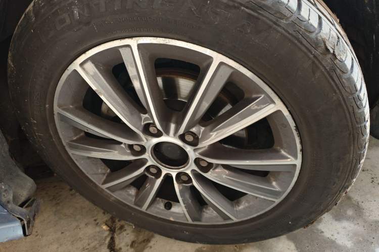 Used SAIC MAXUS G10 2016 2.0T Automatic Luxury Executive Edition