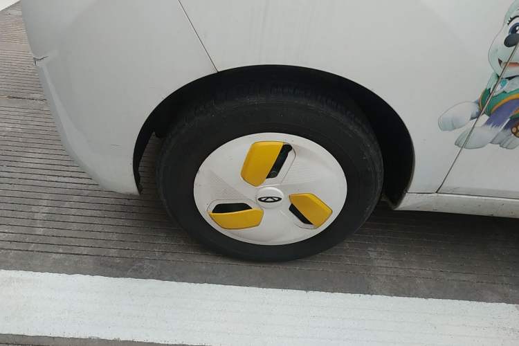 Used Chery QQ Ice Cream 2022 120km Conical Shape Lithium Iron Phosphate