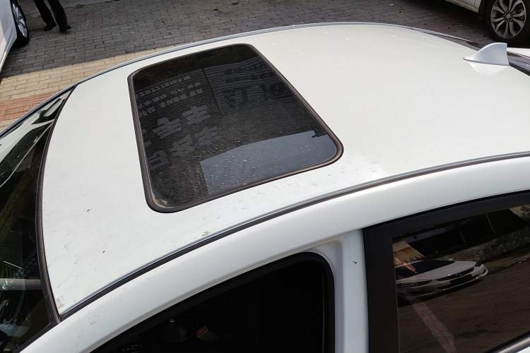 Used Hyundai Verna (older generation) 2014 1.4L Automatic Leading-Edge GLX