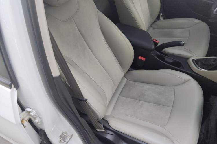 Used Buick GT 2015 15N Automatic Deluxe Edition Right Front Seat