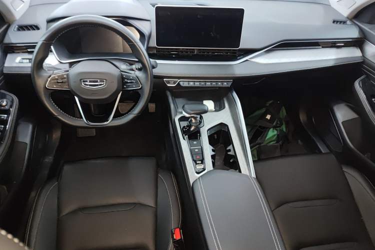 Used Geely Auto Preface 2023 2.0TD Luxury Version Center Console