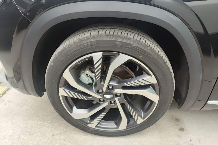 Used Geely Auto Monjaro L 2024 2.0TD High-Power Automatic Two-Wheel Drive Skyline Edition
