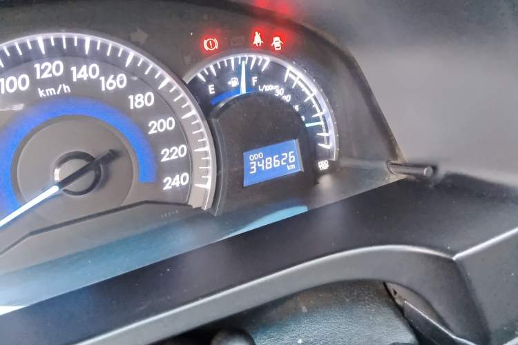 Used Toyota Camry 2016 2.0G 10th Anniversary Leading Edition
