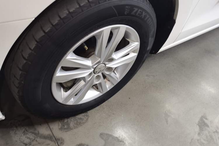 Used Volkswagen Jetta 2017 1.5L Automatic Fashion Model
