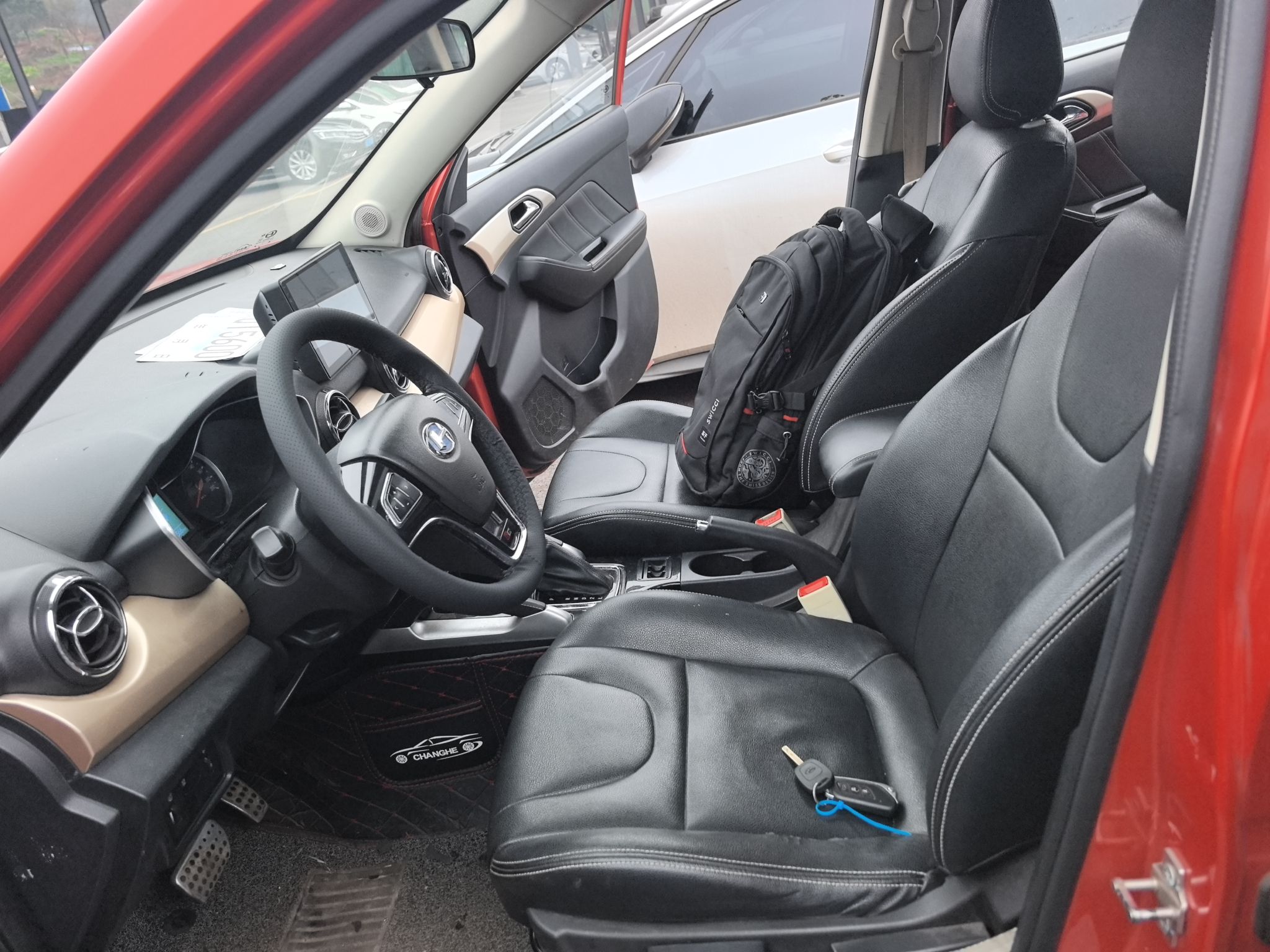 المقاعد الأمامية داخل السيارة