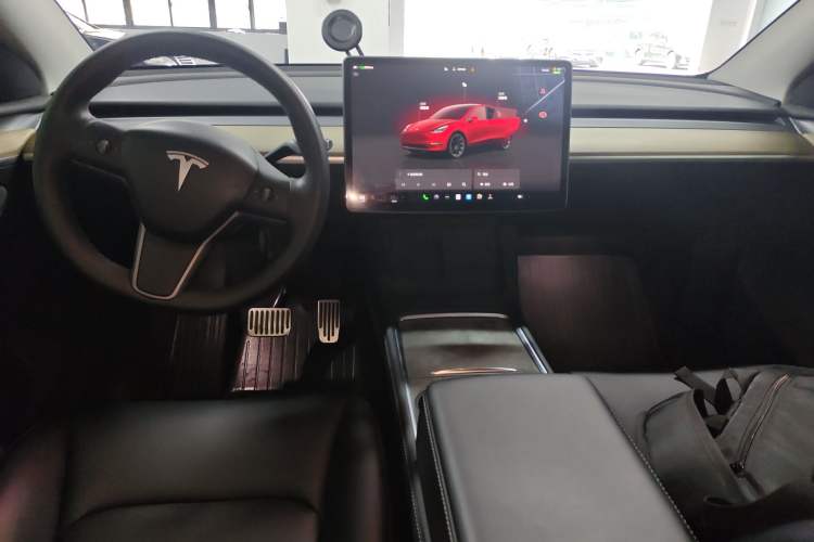 Used Tesla Model Y 2022 Long-Range All-Wheel-Drive Version