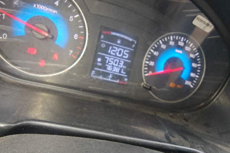 Used Dongfeng Fengon 370 2016 1.5L Manual Standard Edition SFG15-02 5 Seats