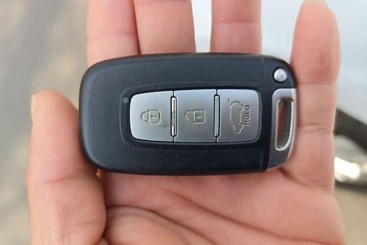 Used Hyundai ix35 2012 2.0L Automatic Two-Wheel Drive Elite Edition GLS
