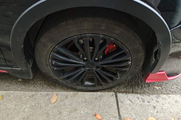 Used Dongfeng Aeolus Yixuan MAX 2021 1.5T Dark Night Sharp Edition Right Front Wheel Hub