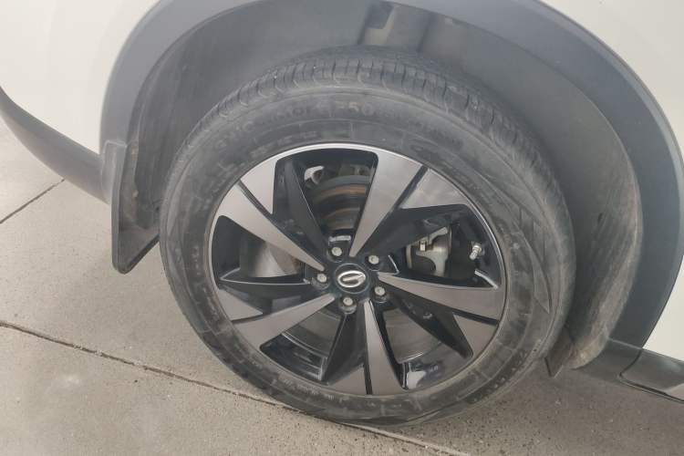 Used GAC Trumpchi GS4 2022 270T Automatic Smart Drive Flagship Edition Right Rear Wheel Hub