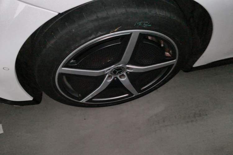 Used Mercedes-Benz EQE 2022 350 First Edition Special Version Left Front Wheel Hub