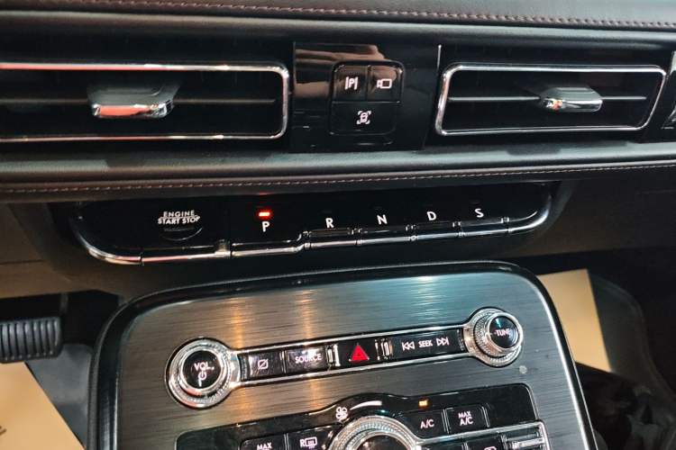 Used Lincoln Nautilus 2021 2.0T Four-Wheel Drive Luxury Edition