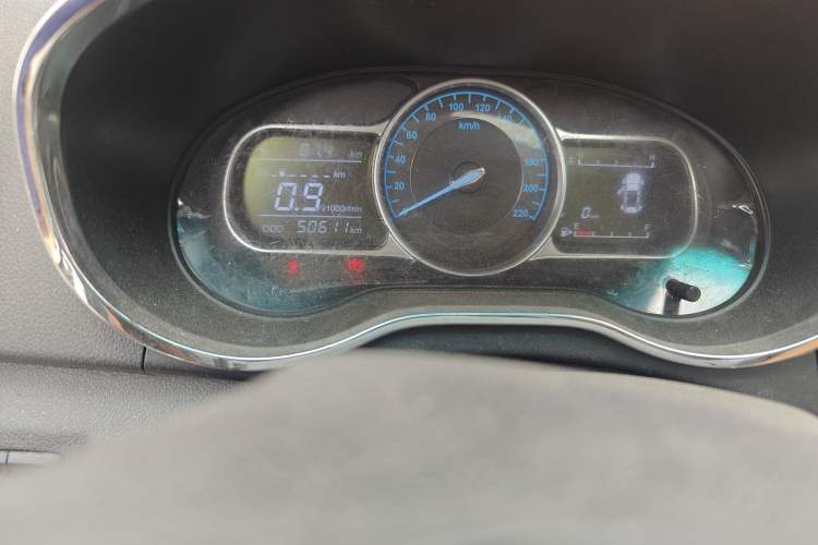 Used SWM X3 2017 1.6L Manual Fashion Model
