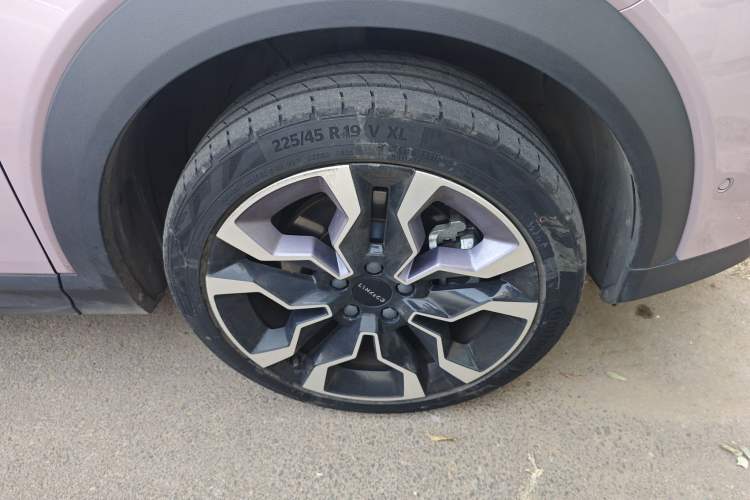 Used Lynk & Co 06 2021 1.5T Shero Pink Special Edition