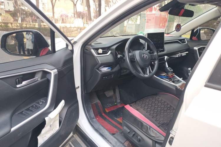 Used Toyota Wildlander 2021 2.0L CVT 4x4 Luxury Edition
