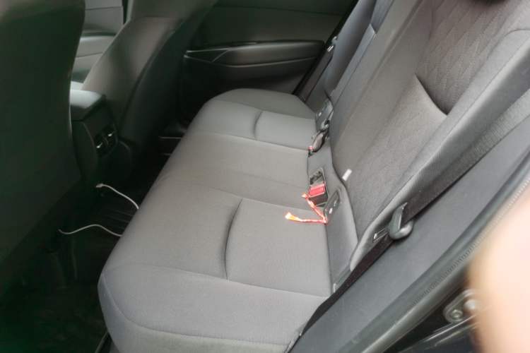 Used Toyota Corolla Cross 2024 2.0L Smart Electric Hybrid Dual-Engine Pioneer Edition Left Rear Seat