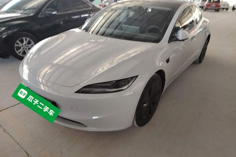 Used Tesla Model 3 2023 Long-Range All-Wheel-Drive Version
