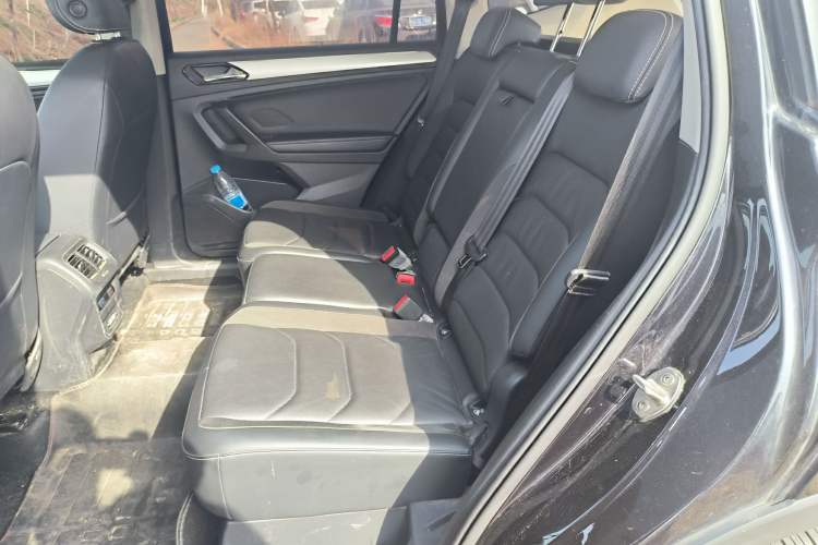 Used Volkswagen Tiguan L 2019 Updated Version 330TSI Automatic Two-Wheel Drive Panoramic Comfort Edition China VI Standard Interior 4